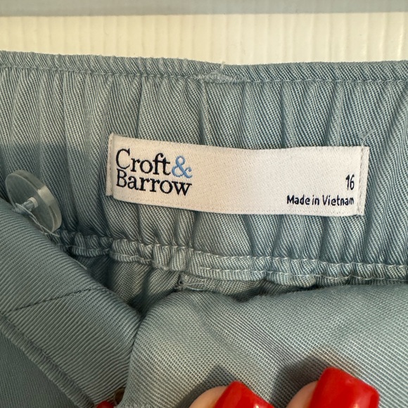 Dress pants - Picture 2 of 3